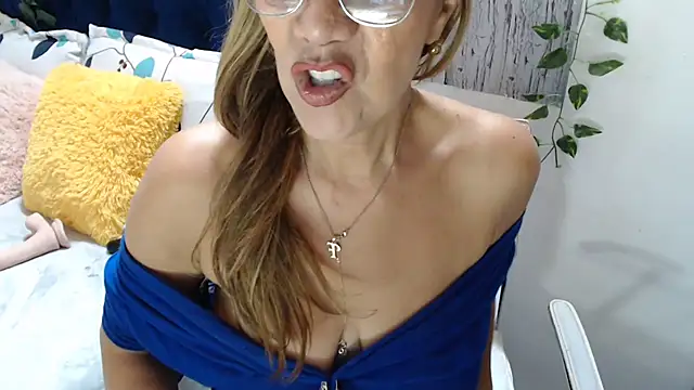 Snapshot of samantha_20x chatting on November 2, 2025, 10:01 pm samantha 20x online show from November 2, 2025, 10:01 pm