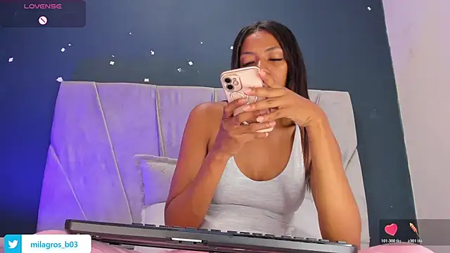 Snapshot of Shana_03 chatting on July 13, 2026, 9:06 pm Shana 03 online show from July 13, 2026, 9:06 pm