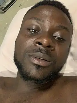 Snapshot of Khendren chatting on March 4, 2026, 8:26 pm Khendren online show from March 4, 2026, 8:26 pm