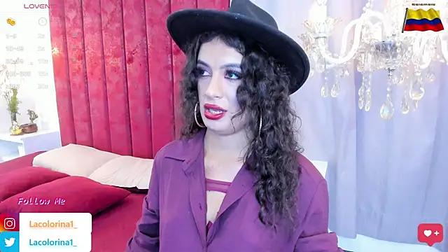 Snapshot of LaColorina_ chatting on February 19, 2025, 4:44 am LaColorina online show from February 19, 2025, 4:44 am