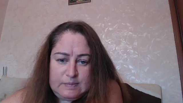 Amy August online show from October 13, 2025, 10:04 am