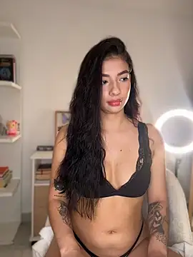 Snapshot of Veronica_ar chatting on June 4, 2026, 3:12 am Veronica ar online show from June 4, 2026, 3:12 am
