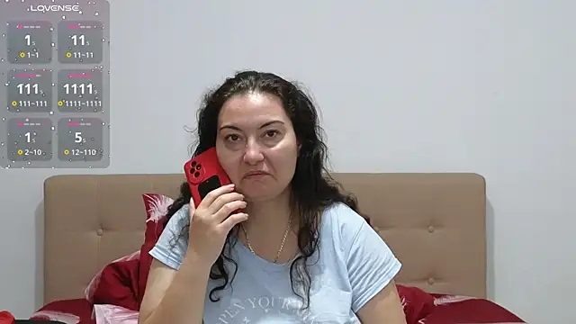 BBW MILF 4U online show from October 24, 2025, 7:49 am