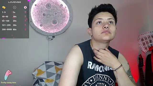 girl intense444 online show from February 10, 2025, 1:22 pm