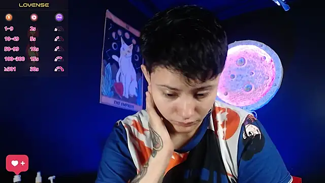 girl intense444 online show from November 4, 2025, 12:59 pm