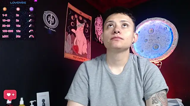 girl intense444 online show from July 5, 2026, 1:07 pm