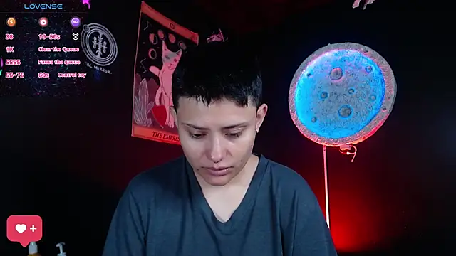 girl intense444 online show from July 21, 2026, 1:35 pm