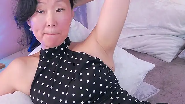 Snapshot of Asian_legs chatting on July 28, 2026, 11:17 am Asian legs online show from July 28, 2026, 11:17 am