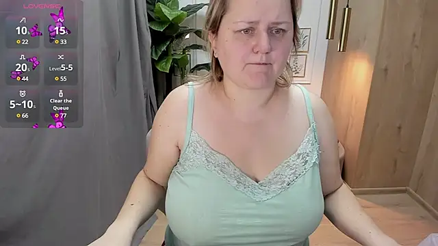 ScarlettSoft online show from December 10, 2024, 5:39 am