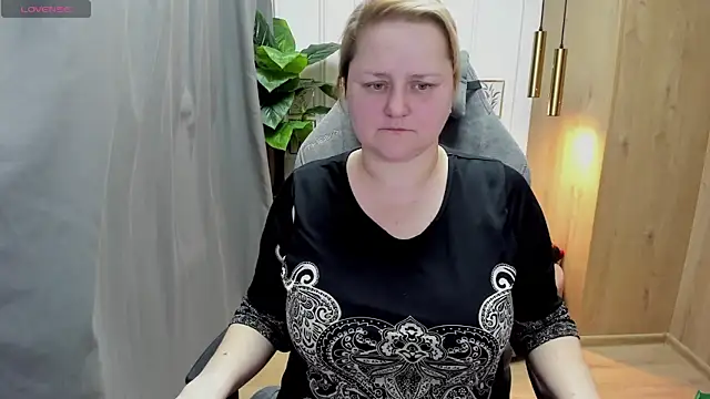 ScarlettSoft online show from March 3, 2025, 12:16 pm