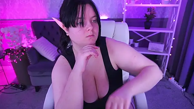 LittleShyy online show from March 11, 2026, 2:01 pm