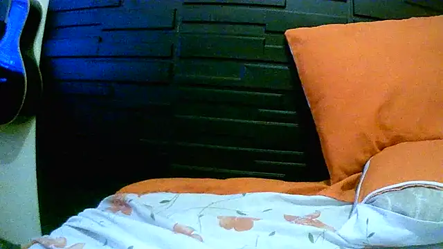 Snapshot of KrikaCat chatting on January 8, 2025, 9:55 pm KrikaCat online show from January 8, 2025, 9:55 pm