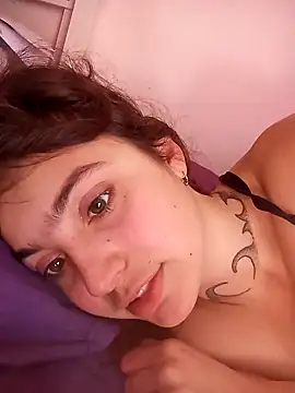 Blulilla69 online show from December 16, 2024, 10:08 am