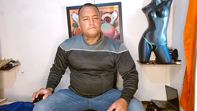 Snapshot of hardrock982 chatting on January 7, 2025, 1:03 pm hardrock982 online show from January 7, 2025, 1:03 pm