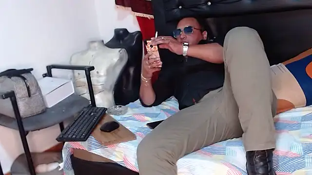 hardrock982 online show from December 5, 2025, 2:14 pm