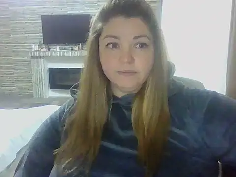 cute  cherry online show from May 13, 2026, 4:26 pm
