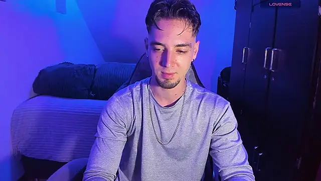 Alex smith00 online show from February 13, 2026, 4:47 pm