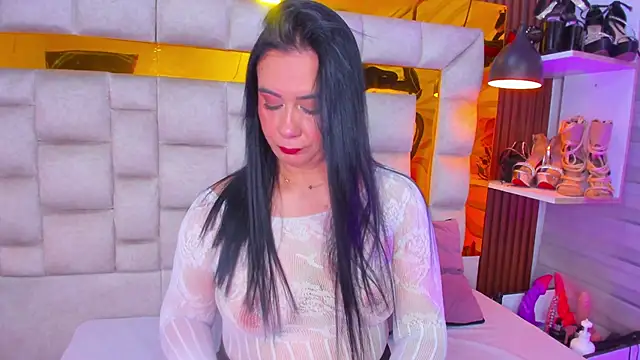 bigass monic online show from April 28, 2026, 2:38 am