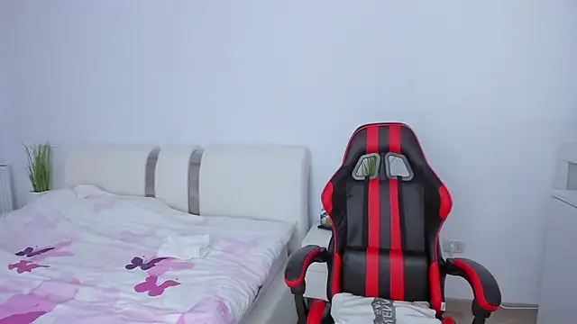 Snapshot of itsmekarina chatting on December 18, 2025, 4:57 pm itsmekarina online show from December 18, 2025, 4:57 pm