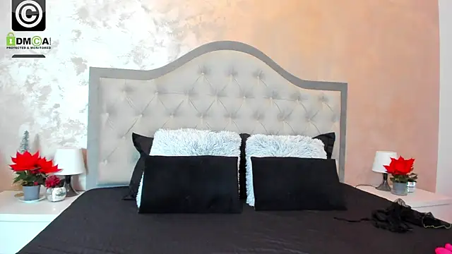 Snapshot of JennaMyers chatting on December 20, 2024, 8:34 pm JennaMyers online show from December 20, 2024, 8:34 pm