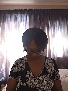 Hotgrannyx online show from May 15, 2026, 8:21 am