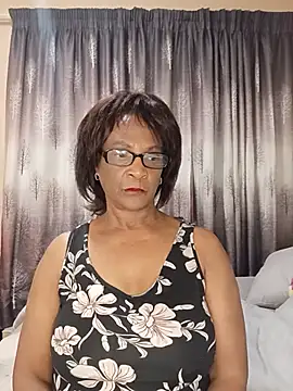 Hotgrannyx online show from May 31, 2026, 3:52 pm