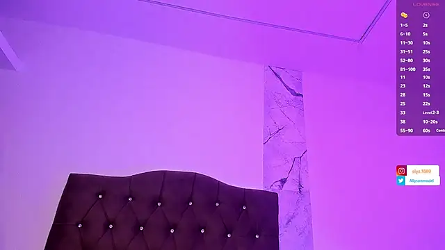 alysson 18 online show from September 10, 2025, 1:11 pm