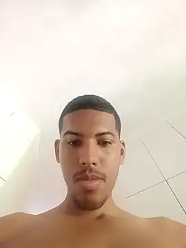 Vinicius5890 online show from April 22, 2026, 12:18 pm