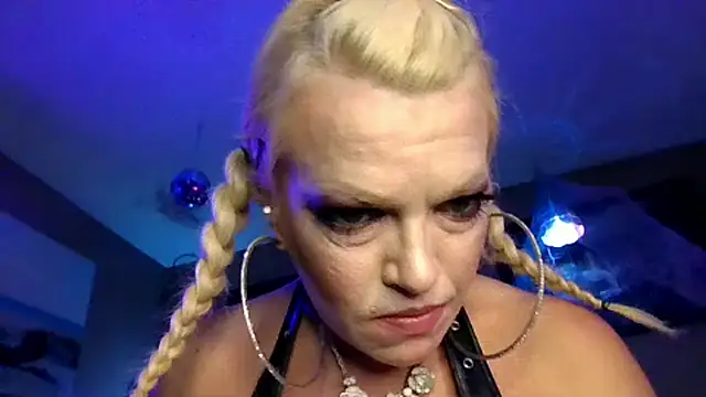 Snapshot of marilyn420 chatting on December 2, 2025, 8:30 am marilyn420 online show from December 2, 2025, 8:30 am