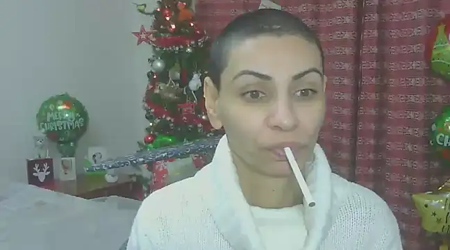 Snapshot of hotSANDRA_STARR chatting on December 17, 2024, 7:26 pm hotSANDRA STARR online show from December 17, 2024, 7:26 pm