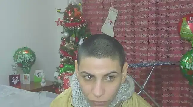 Snapshot of hotSANDRA_STARR chatting on December 18, 2024, 1:37 am hotSANDRA STARR online show from December 18, 2024, 1:37 am