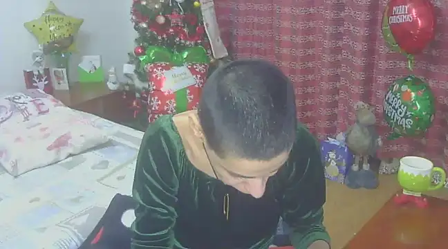 Snapshot of hotSANDRA_STARR chatting on December 23, 2024, 1:18 am hotSANDRA STARR online show from December 23, 2024, 1:18 am