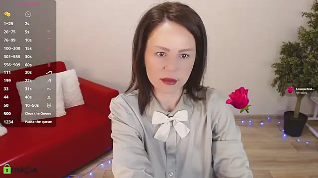 VickyGolden online show from March 9, 2026, 5:11 am