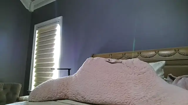 Lisaisluscious online show from July 1, 2026, 2:29 pm