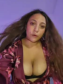 VickyHoult online show from October 11, 2025, 8:40 pm