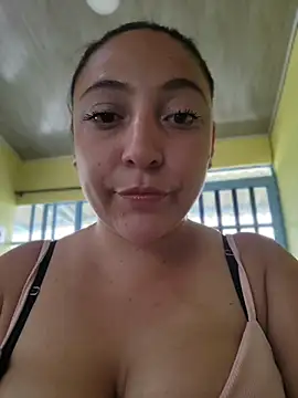 VickyHoult online show from August 3, 2026, 7:06 pm