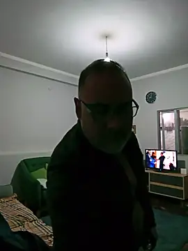 PhillDrake11 online show from May 13, 2026, 1:03 am
