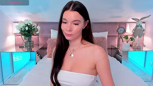 MiaMuse online show from April 26, 2026, 7:11 pm
