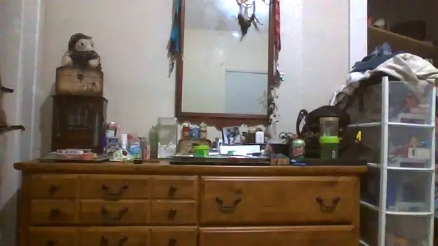 Queendrip69 online show from March 18, 2026, 8:28 am