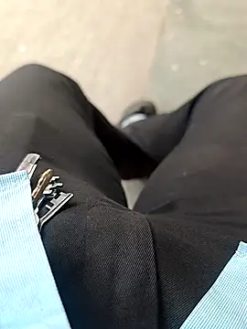 Snapshot of Deluxe_dick chatting on November 29, 2025, 4:04 am Deluxe dick online show from November 29, 2025, 4:04 am