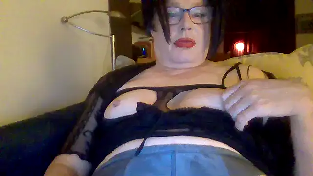 Snapshot of Mona-Mature chatting on May 9, 2026, 10:48 pm Mona-Mature online show from May 9, 2026, 10:48 pm