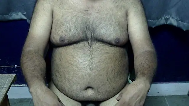 Snapshot of hairysubcub_70 chatting on June 1, 2026, 6:15 am hairysubcub 70 online show from June 1, 2026, 6:15 am