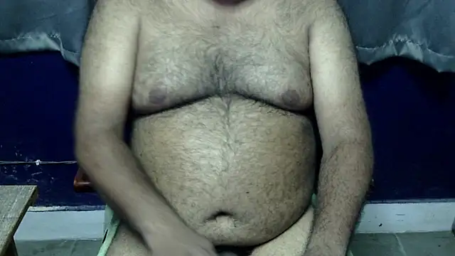 Snapshot of hairysubcub_70 chatting on June 3, 2026, 3:39 pm hairysubcub 70 online show from June 3, 2026, 3:39 pm