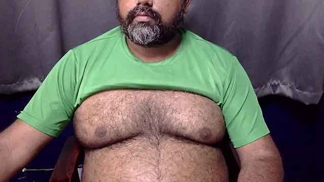 Snapshot of hairysubcub_70 chatting on June 9, 2026, 5:52 am hairysubcub 70 online show from June 9, 2026, 5:52 am
