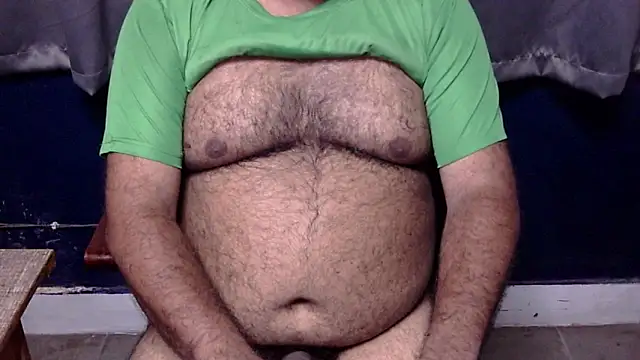 Snapshot of hairysubcub_70 chatting on July 30, 2026, 4:22 am hairysubcub 70 online show from July 30, 2026, 4:22 am