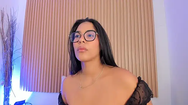 Snapshot of GenesisRuiz chatting on June 8, 2026, 12:38 pm GenesisRuiz online show from June 8, 2026, 12:38 pm