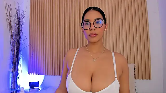 Snapshot of GenesisRuiz chatting on June 29, 2026, 10:48 am GenesisRuiz online show from June 29, 2026, 10:48 am