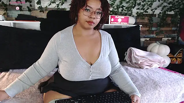 Snapshot of -khayaparker chatting on December 28, 2024, 7:22 pm -khayaparker online show from December 28, 2024, 7:22 pm