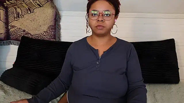 Snapshot of -khayaparker chatting on June 1, 2026, 12:18 pm -khayaparker online show from June 1, 2026, 12:18 pm