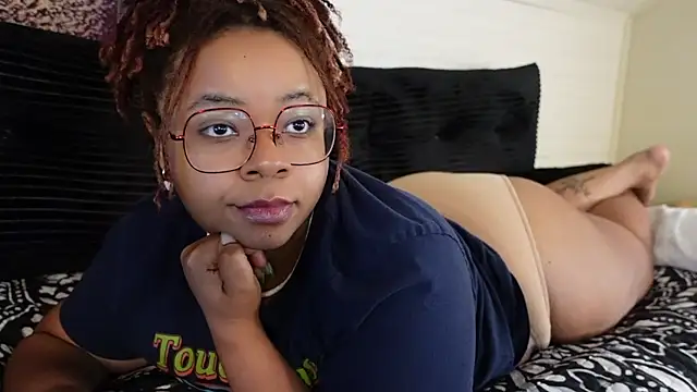 Snapshot of -khayaparker chatting on June 19, 2026, 1:26 pm -khayaparker online show from June 19, 2026, 1:26 pm